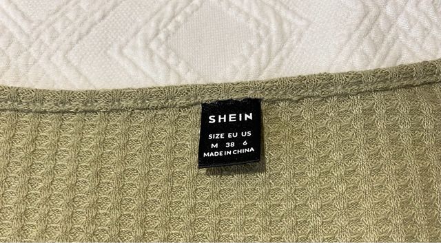 Camiseta de manga larga verde 