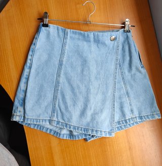 Falda pantalón vaquero Stradivarius