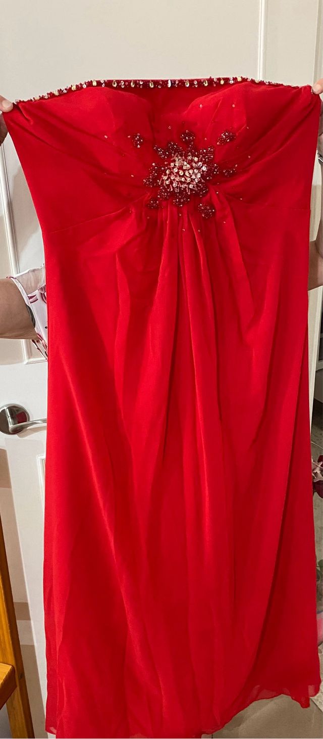 Vestido de gasa con pedrería