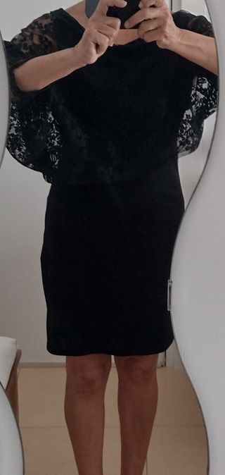 Vestido fiesta negro con encaje 