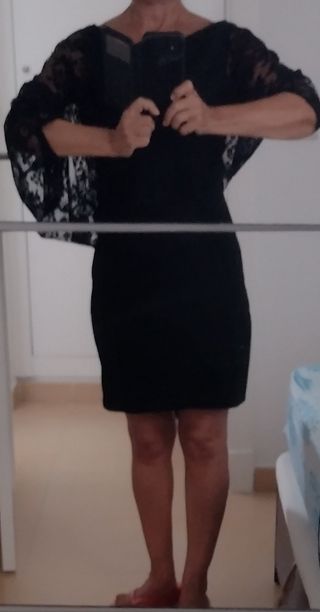 Vestido fiesta negro con encaje 