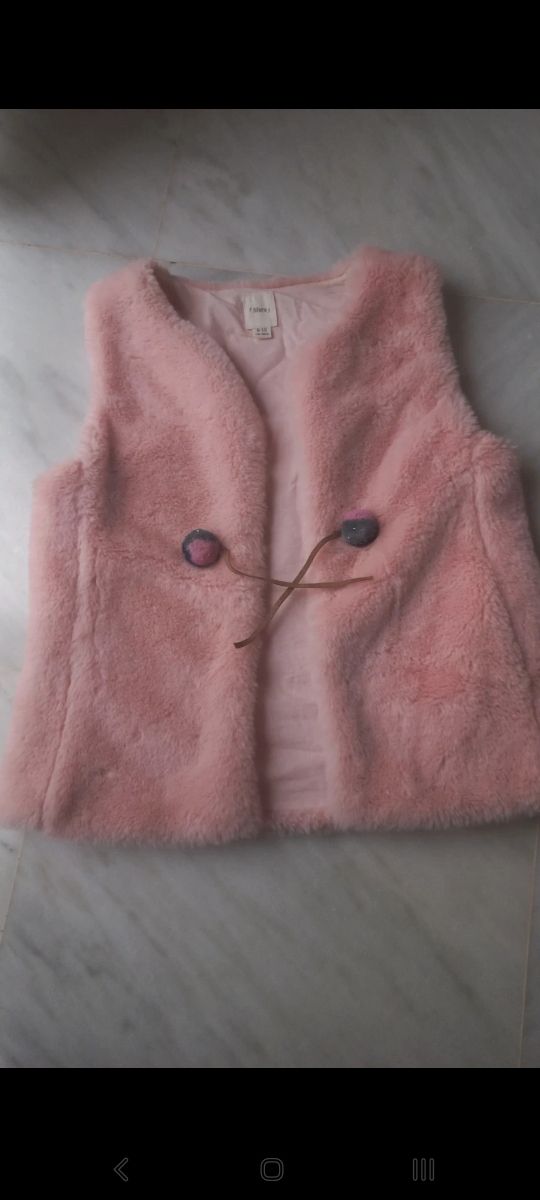 Chaleco de niña rosa pastel