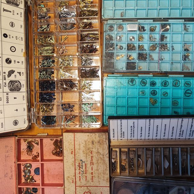 Ricambi vari per orologeria