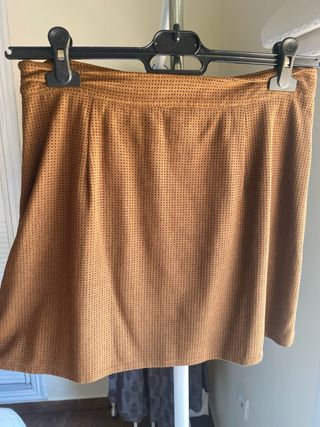 Minifalda marrón de ante de Zara