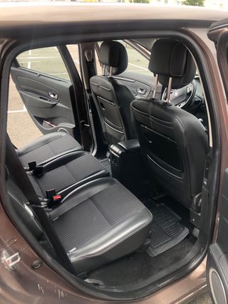 Renault Grand Scenic 2012