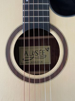 Guitarra Electroacústica NUEVA