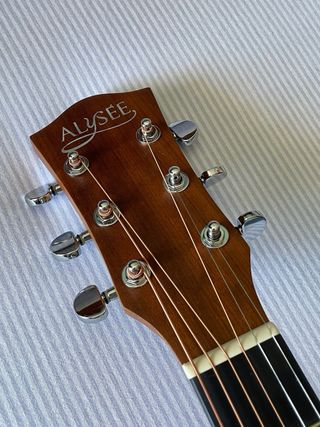 Guitarra Electroacústica NUEVA
