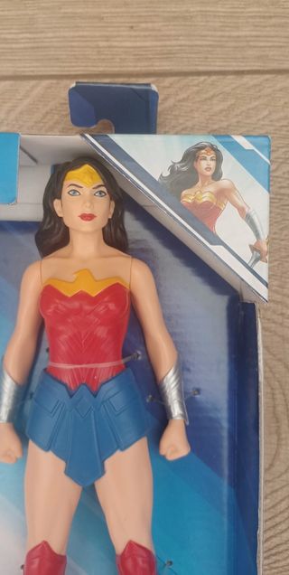 Muñeca Wonder Woman .Liga de la justicia