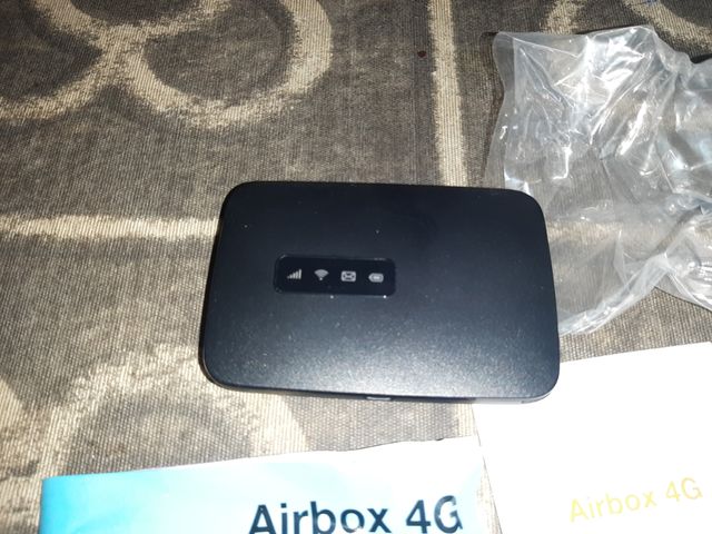 Router Alcatel  Airbox.home 4G