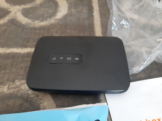 Router Alcatel  Airbox.home 4G