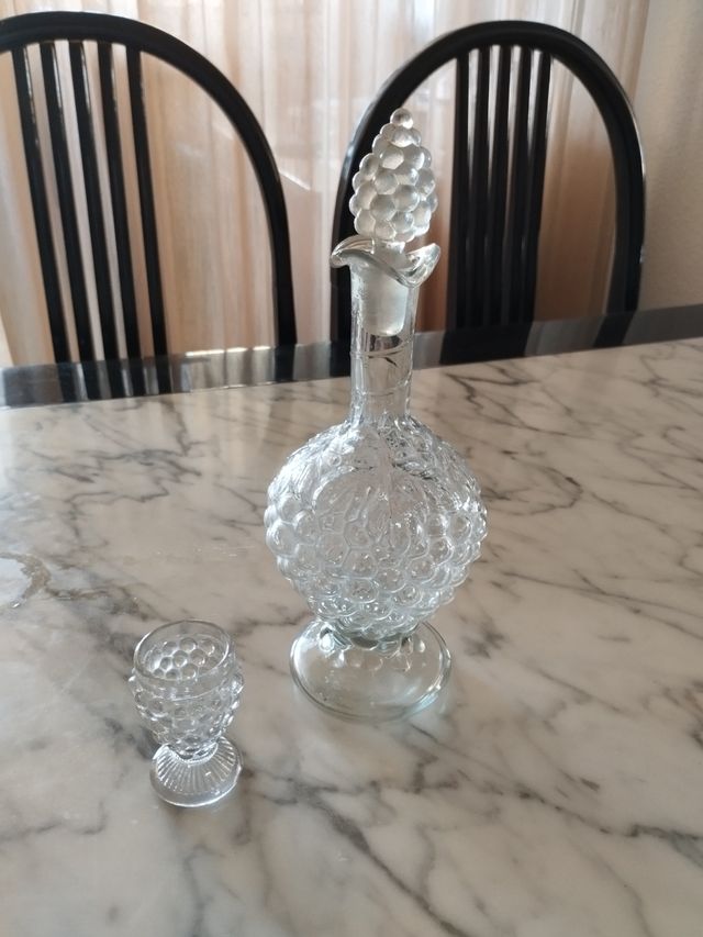 Licorera muy antigua