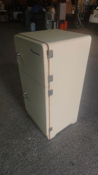 Nevera de hielo antigua