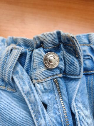 Pantalón vaquero corto (mom fit)