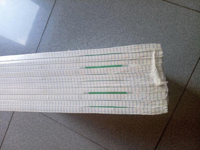 1 paquete de 100 hojas cuadricula