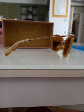 Occhiali da sole miu miu