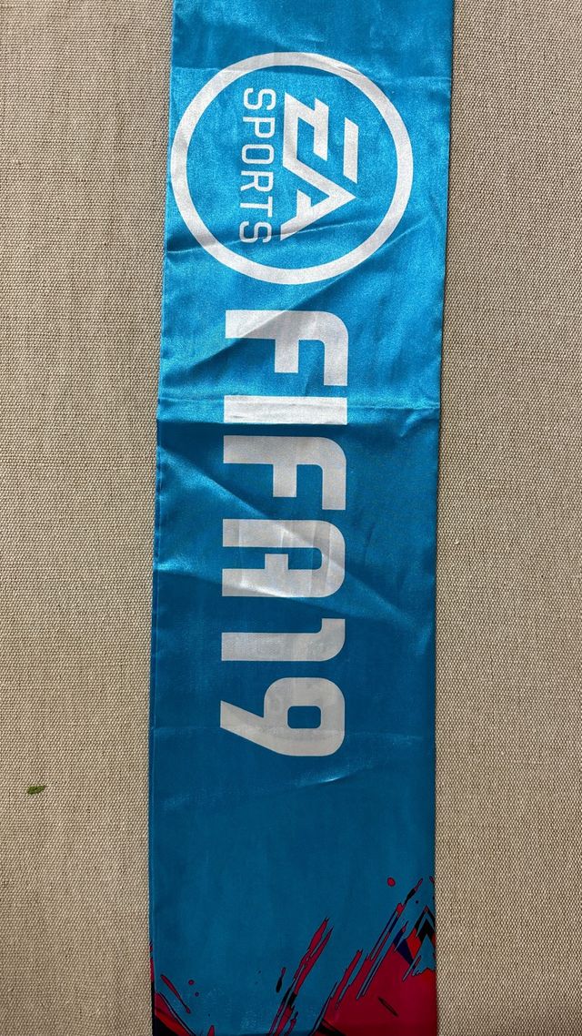 Bufanda oficial FIFA 19 ea sports