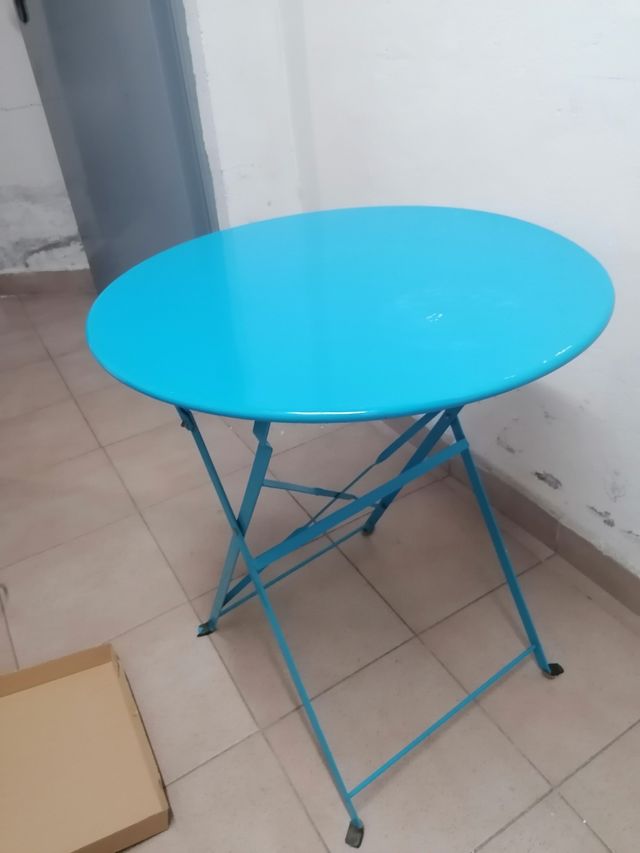 Mesa y dos sillas terraza con dos cojines