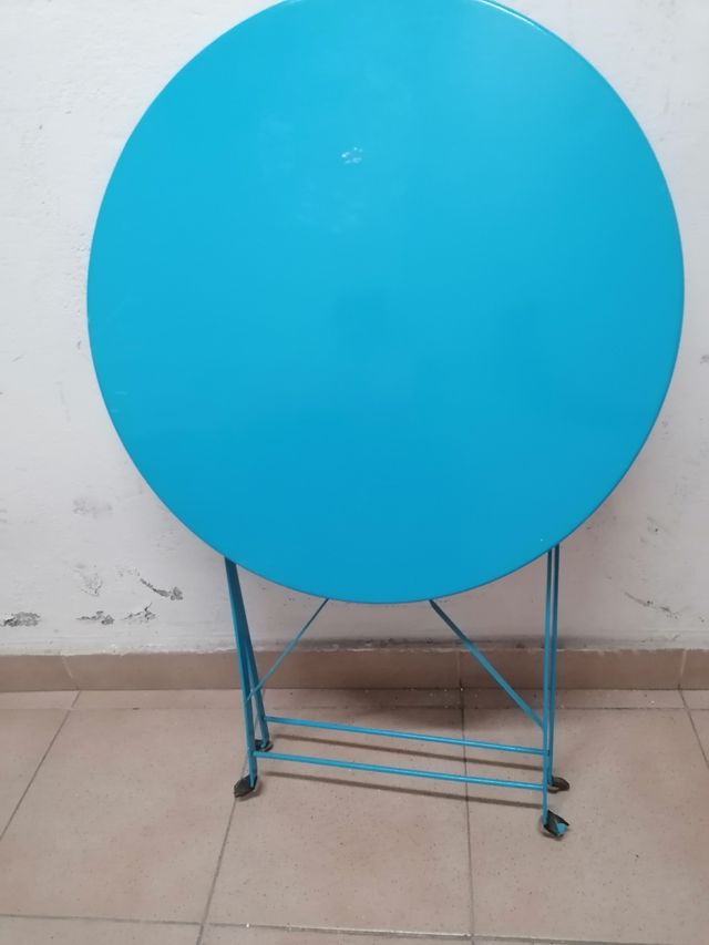 Mesa y dos sillas terraza con dos cojines