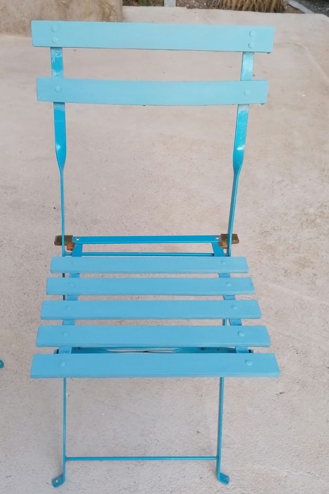 Mesa y dos sillas terraza con dos cojines