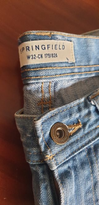 pantalón vaquero corto