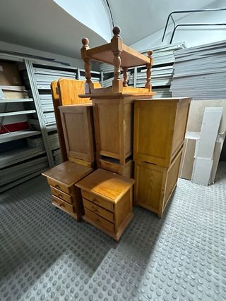 Muebles madera pino