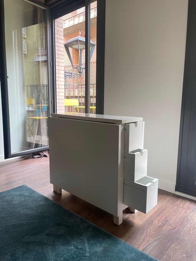 Mesa extensible 6 cajones,precio negociable