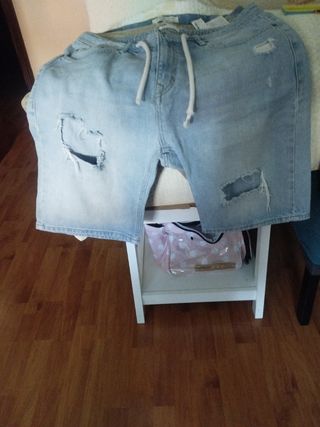 Lote de 3 pantalones cortos de hombre.