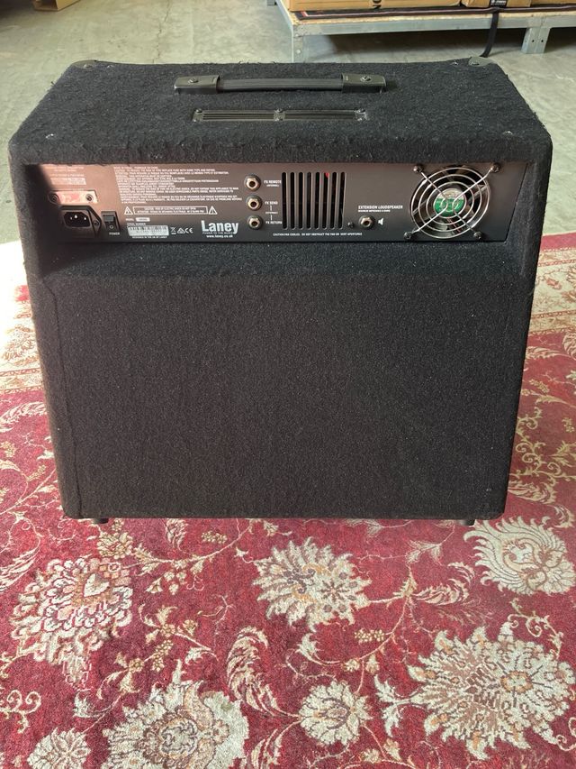 AMPLIFICADOR LANEY AH300