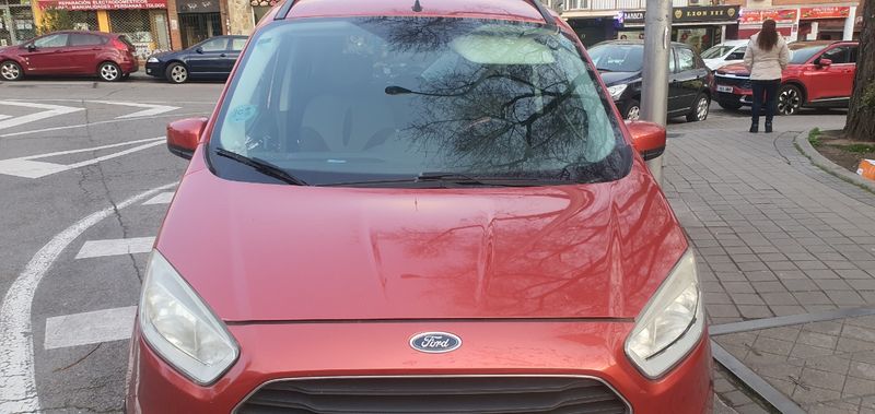 Ford Grand Tourneo Connec 2015 - foto 1