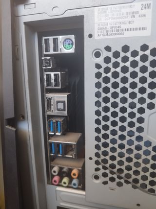 Torre ASUS ROG + nvidia GTX770 4gb (sin disco dur)
