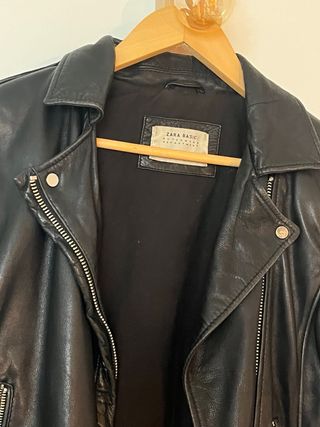 Cazadora de Cuero Negra