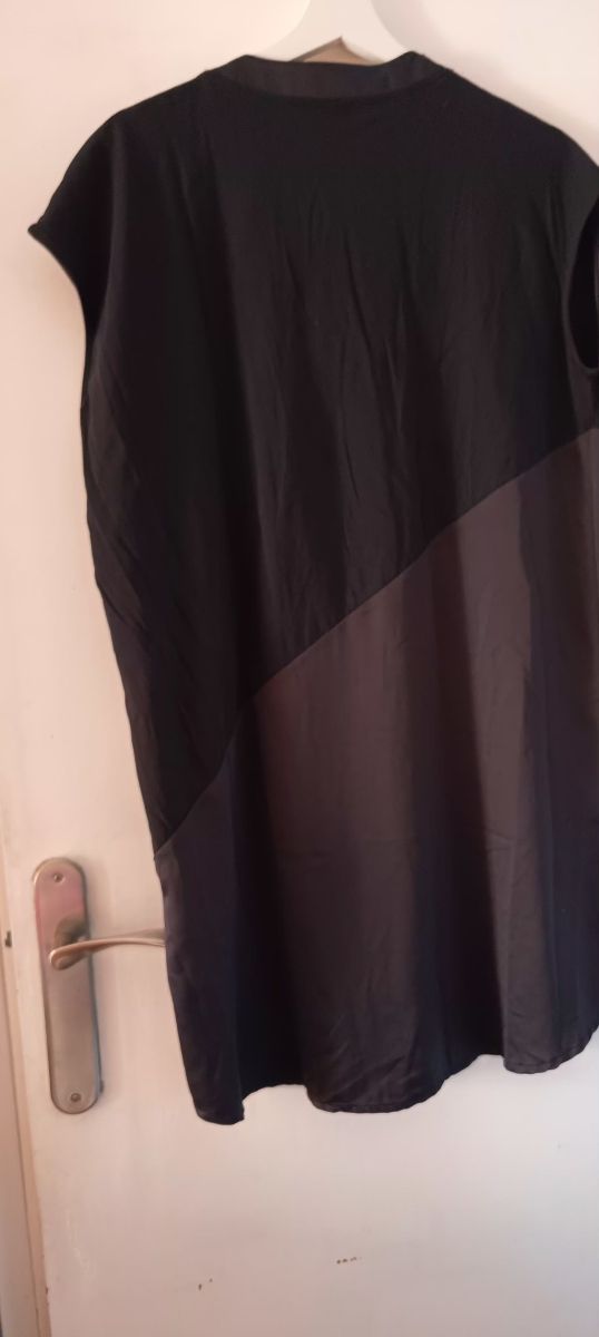 Vestido negro sin mangas