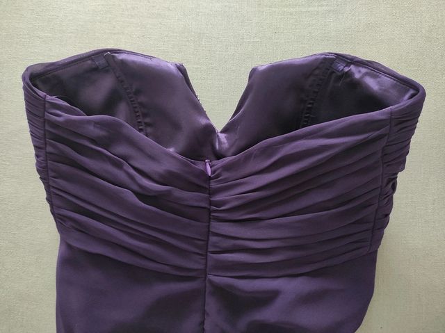 Vestito cerimonia viola senza spalline