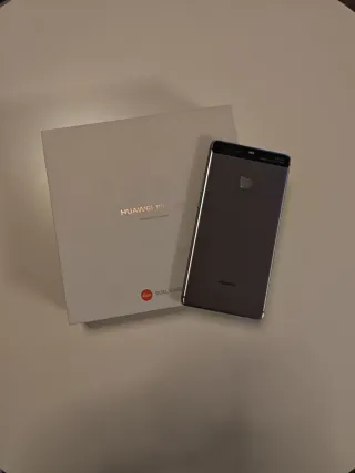 Smartphone Huawei P9 plus con fotocamere Leica.