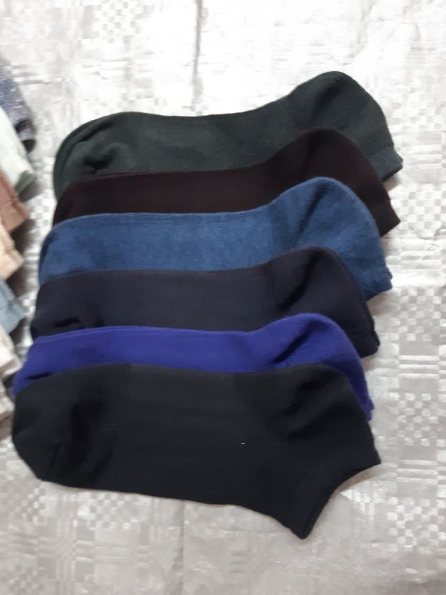 13 pares de meias curtas em algodão