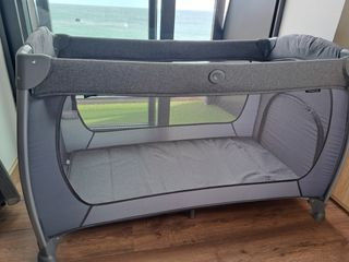 Cuna viaje Hauck Play N Relax + colchón Ecus