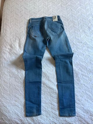 Pantalon push up de jean.