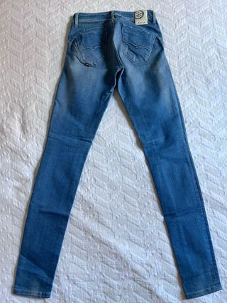 Pantalon push up de jean.