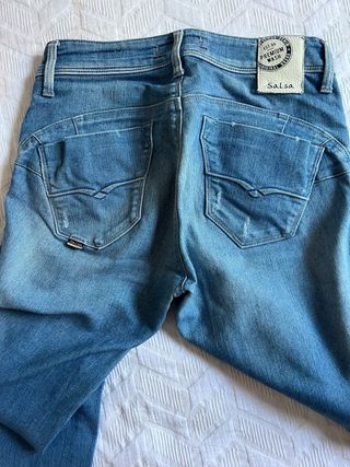 Pantalon push up de jean.