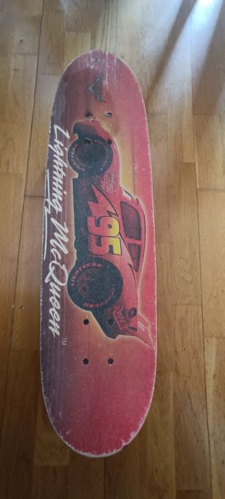 Monopatín Cars