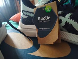 Tênis de corrida asics