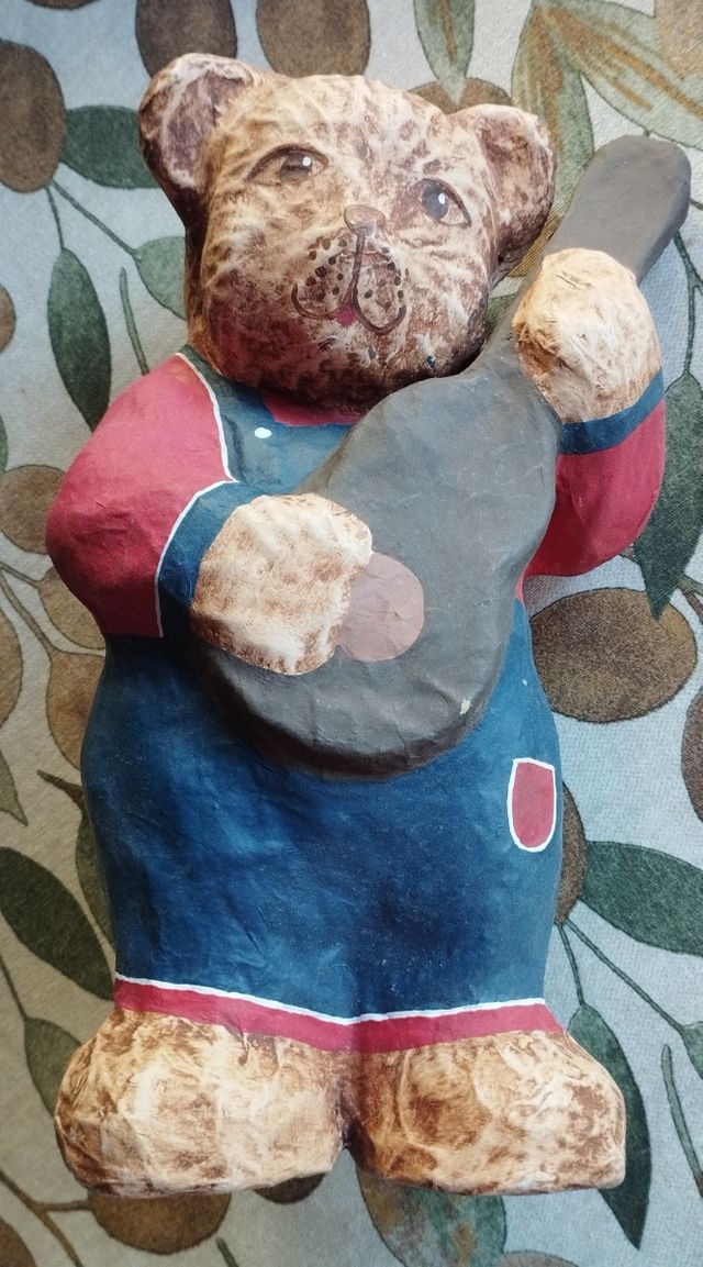 Oso de Papel Maché pintado a mano. Años 80
