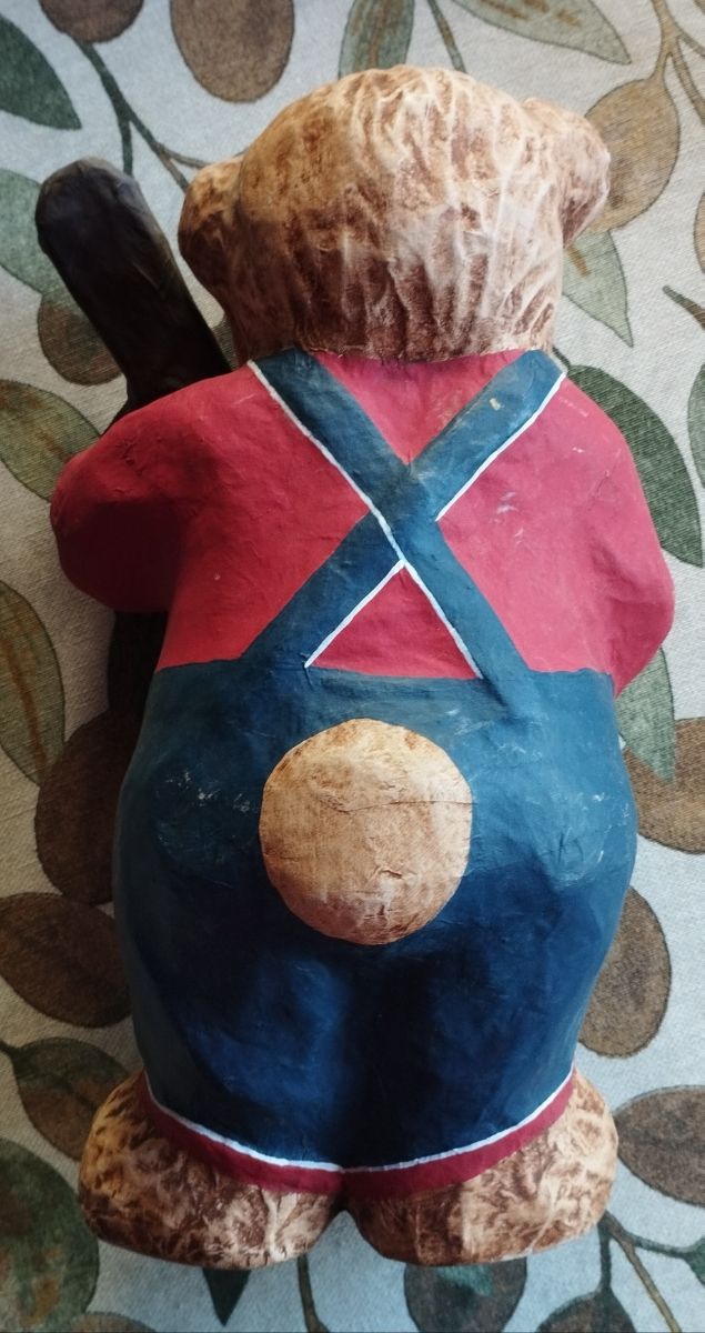 Oso de Papel Maché pintado a mano. Años 80