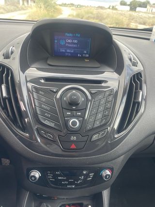 Ford Tourneo Courier 2016