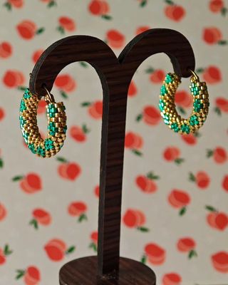 Pendientes artesanales dorados y verdes Mod Congo