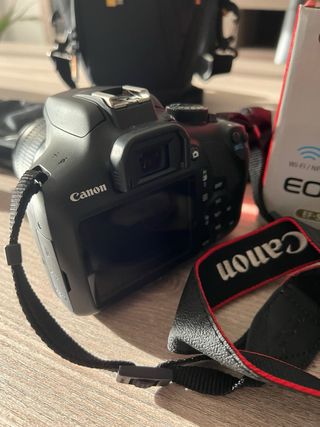 Camara CANON 1300D + Accesorios