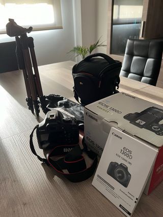 Camara CANON 1300D + Accesorios
