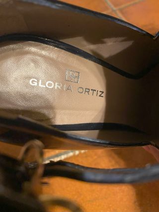 Zapato Gloria Ortiz ante y piel azul Talla 37