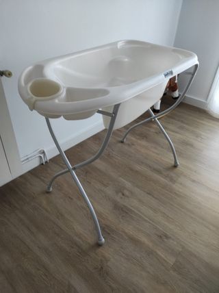 Bañera bebe CAM con patas plegables