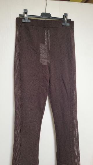 Pantalón canalé Zara